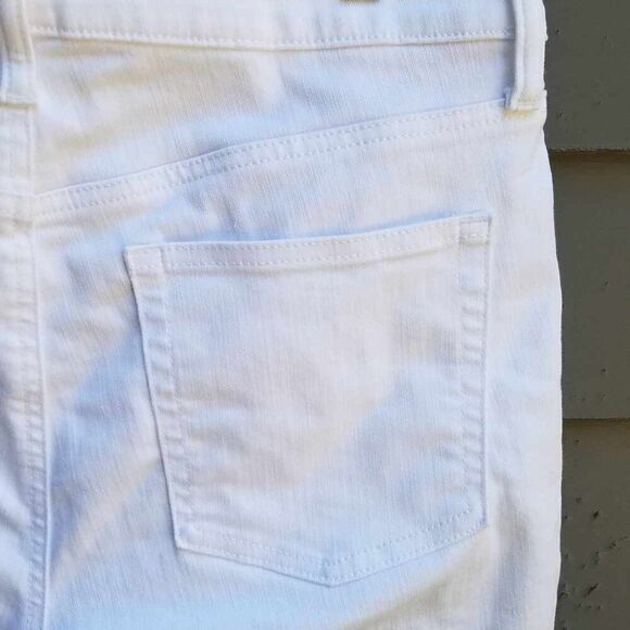 Talbots White Crop Flare Jeans size 10 Petite - Picture 6 of 13
